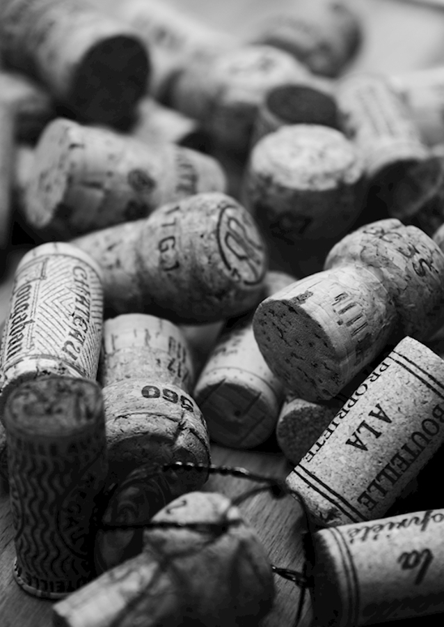Wine and chanmpange corks